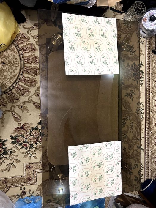 Стол журнальный стекло