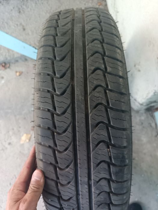 Шины 185/75/16..