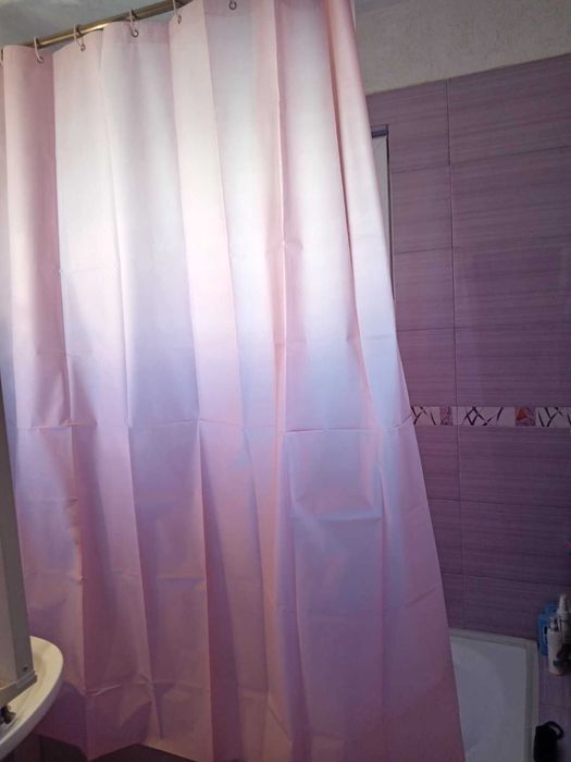 Чисто нова завеса за баня