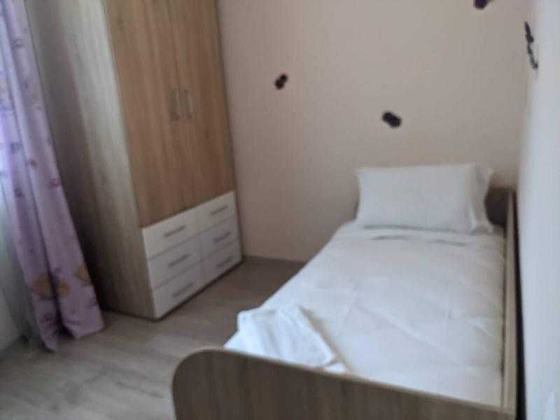 Нов тристаен апартамент в к-с Лазур