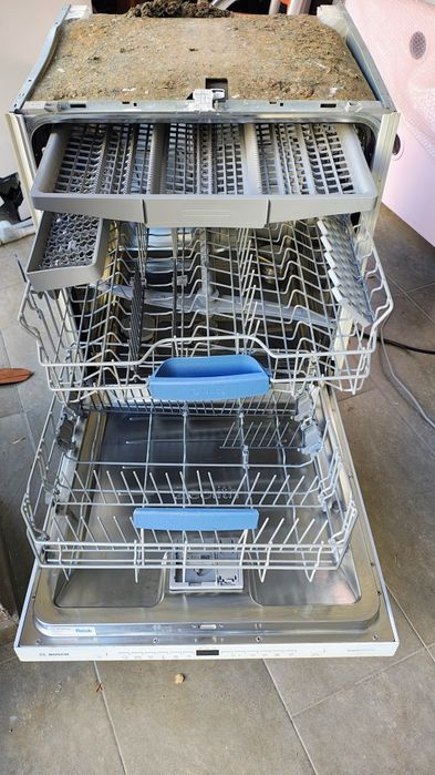 Съдомиялна  60см , Bosh,LG. Полувграждане !