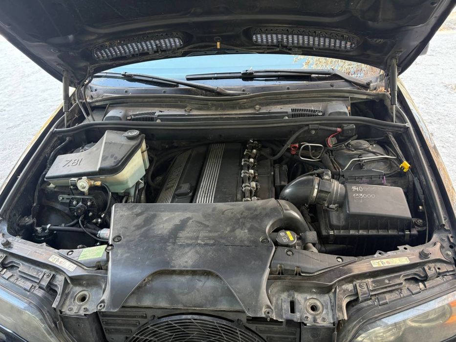 BMW X5 E53 3.0L атмосферный двигатель, пропан в идеальном состоянии.