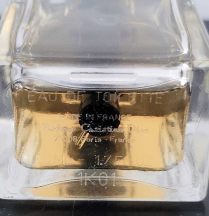 Dior Homme,  Valentino Intense, Versace Oud Noir, Mancera Red Tobacco, Guerlain L'Instant, Noir Ambre Versace Eros Boss Bottled