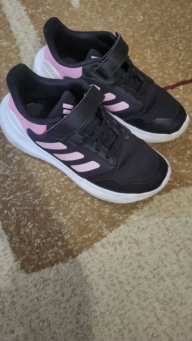 Адидас маратонки