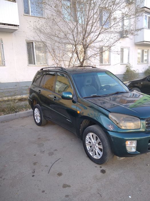 Продам машину toyota rav4
