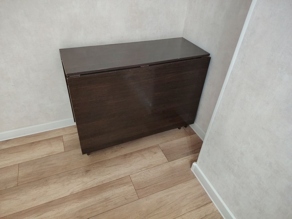 Продам стол трансформер 3 метра