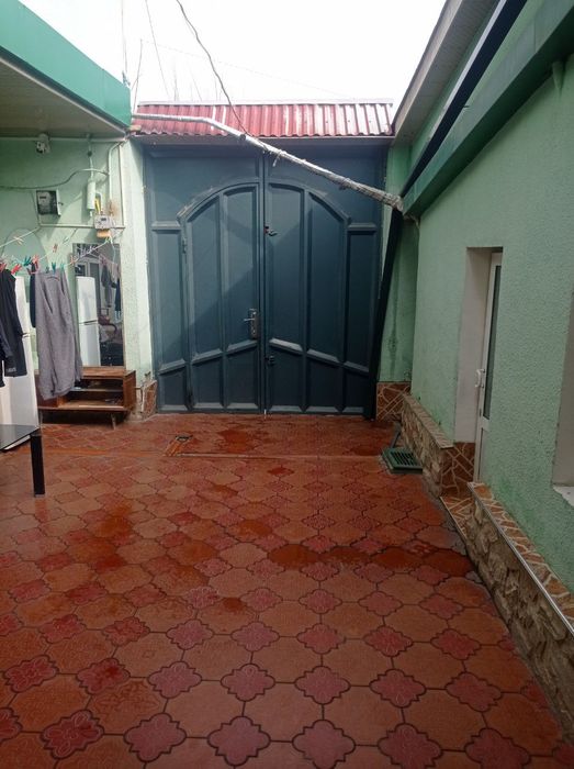 Продается двухэтажный дом.со всеми удобствами.Заходи и живи