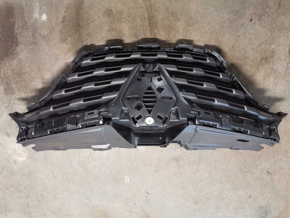Централна Решетка Рено маска Каджар/Renault Kadjar 2018--2020