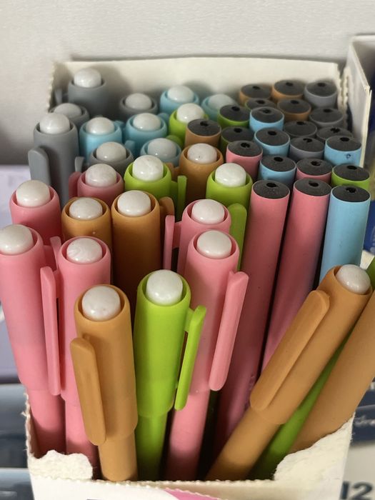 Канцтовары ручки тетради и тд