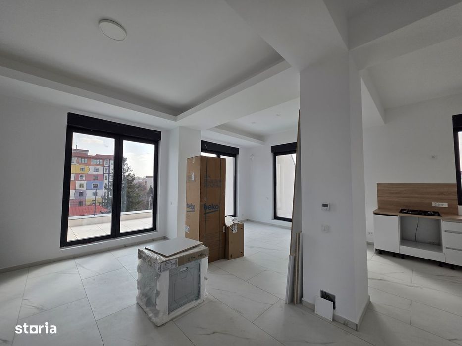 Apartament cu 4 camere de inchiriat in zona Aviatiei