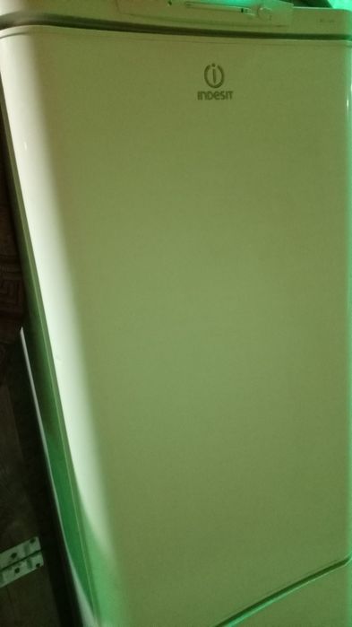 Холодильник б/у .