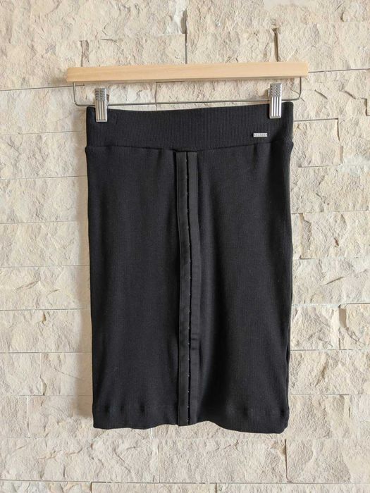 Черна пола Guess