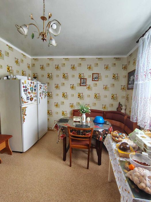 Продам 4 комнатный дом из бруса,  Петерфельд.