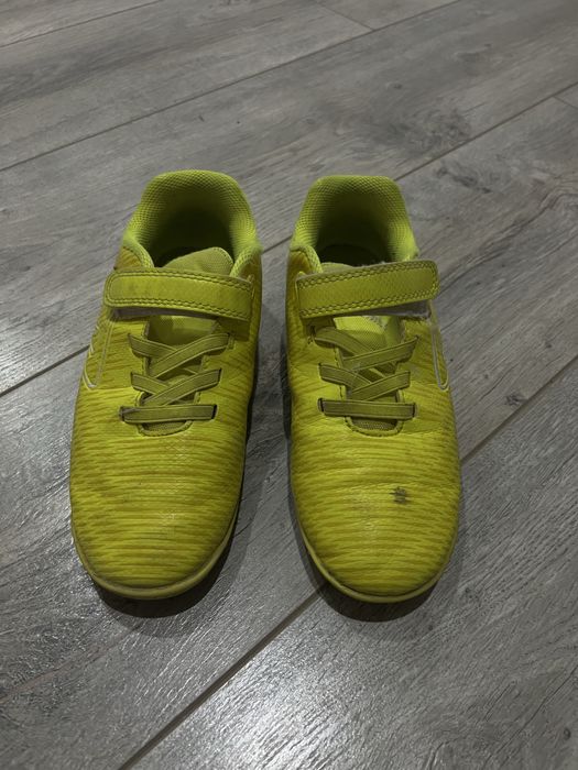 Крлссовки футбольные