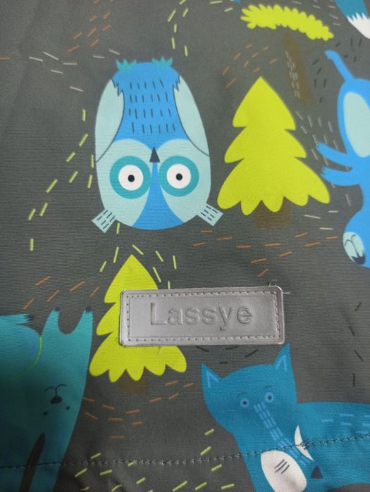 Продается ветровка Lassye
