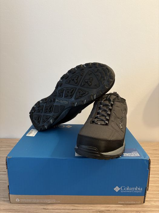 Vand pantofi drumetii Columbia