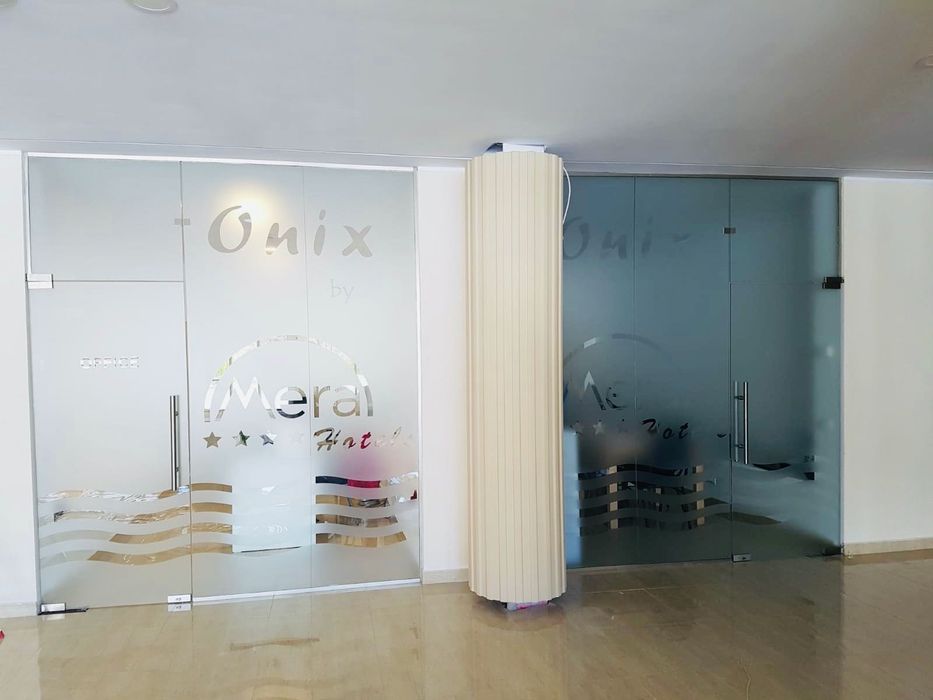 Usi din sticla securizata