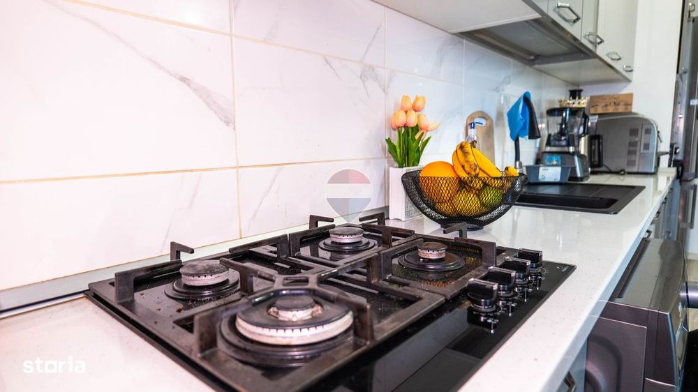 Apartament cu 3 camere de vânzare