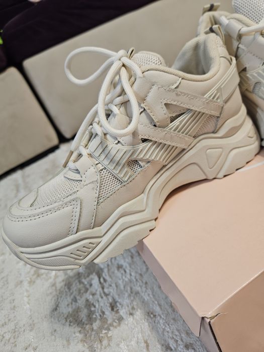 Adidași / pantofi sport News damă –mărimea 37 (23.5 cm)