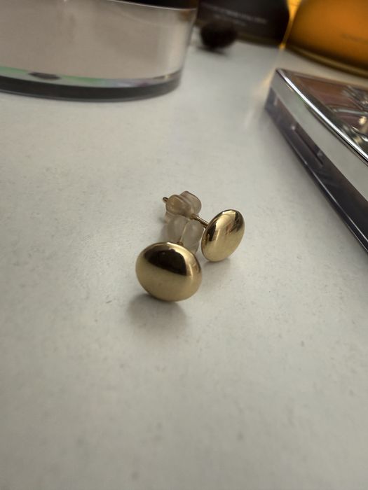 Продам золотые серьги