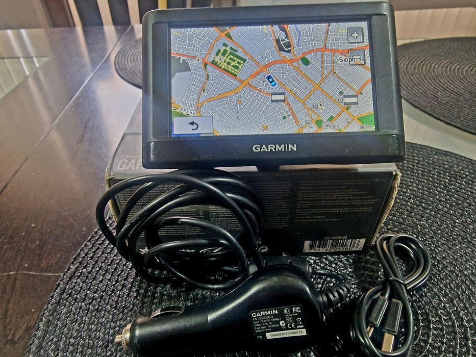 Ново!!! 5" GPS навигация Garmin Nuvi 42 с доживотни карти+подарък