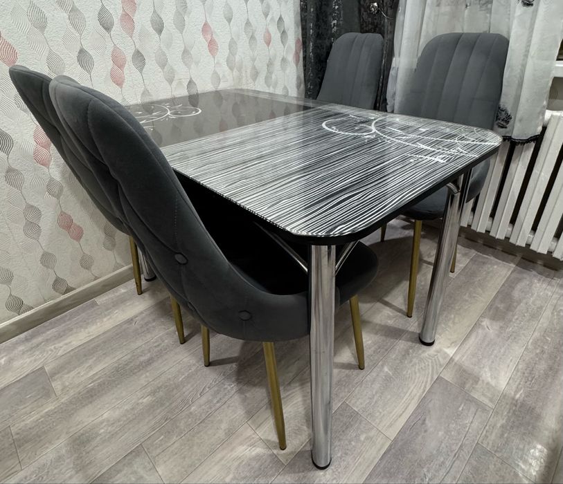 Продаю кухонный стол 120*70