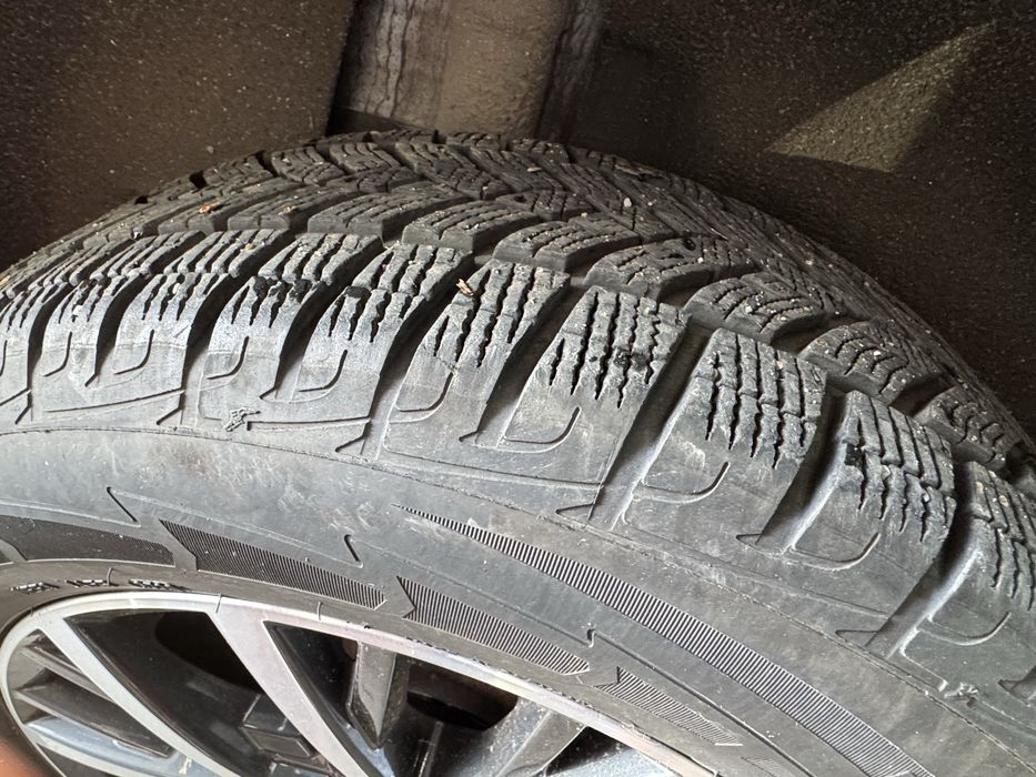 Cauciucuri Iarna Goodyear 215 65 17 , 4 buc , 2020