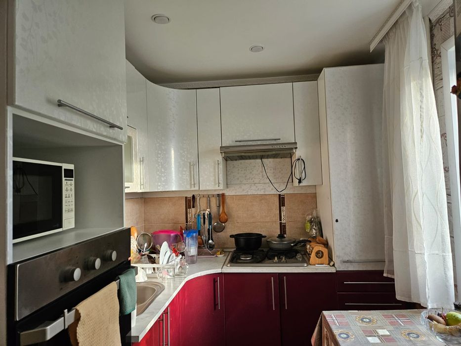 Продам 2 комн .КВ в районе Северного.