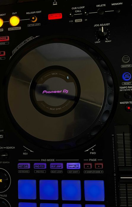 Pioneer DDJ-800 конзола + кейс | DJ контролер PIONEER
