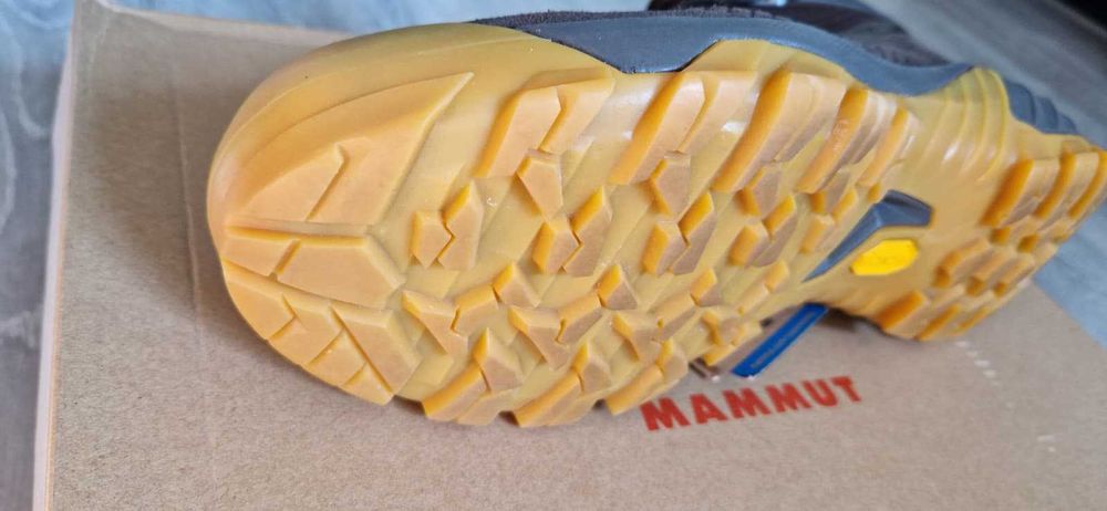 Ghete Mammut 42 si 44.5 GTX salomon salewa meindl bocanci munte