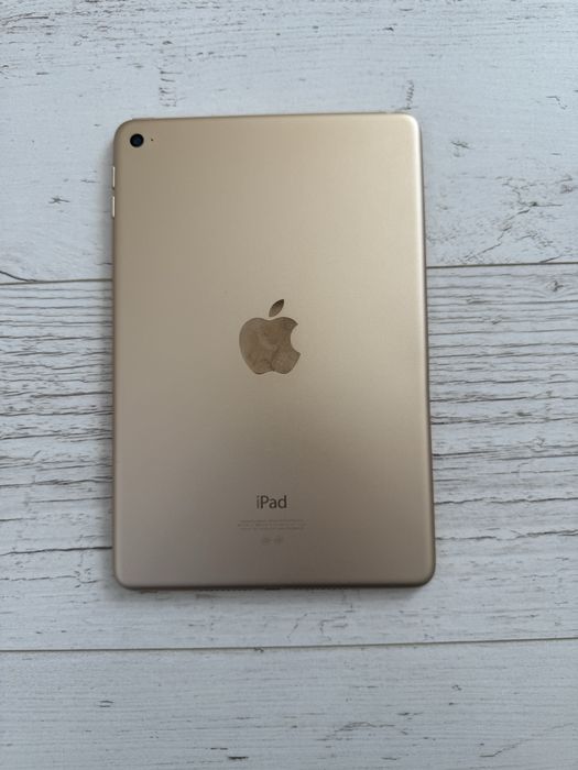 Defect pt piese ipad mini 4