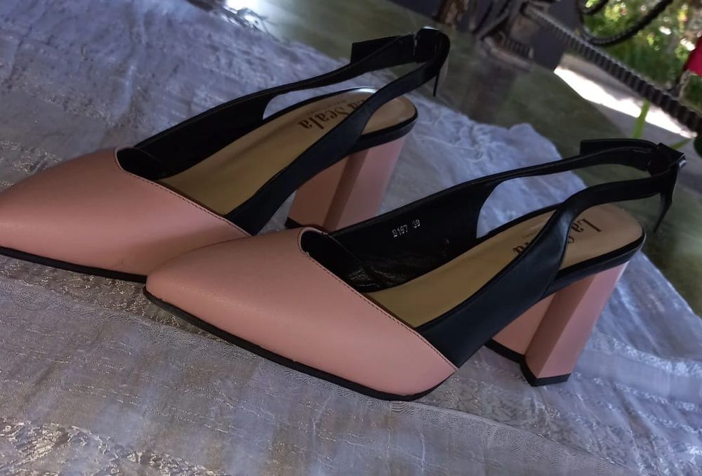 Не подошёл размер обуви. Новые. Неодеванные.