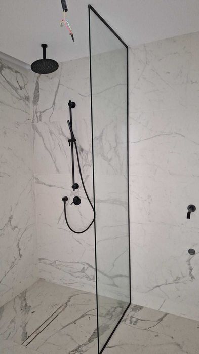 Instalare și reparare uși de sticlă și uși de duș