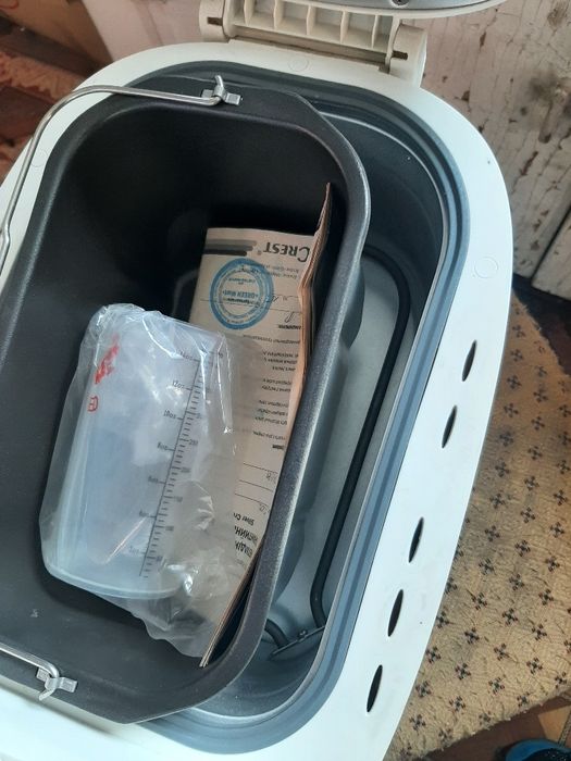 Хлебопечка новый ,не использован.