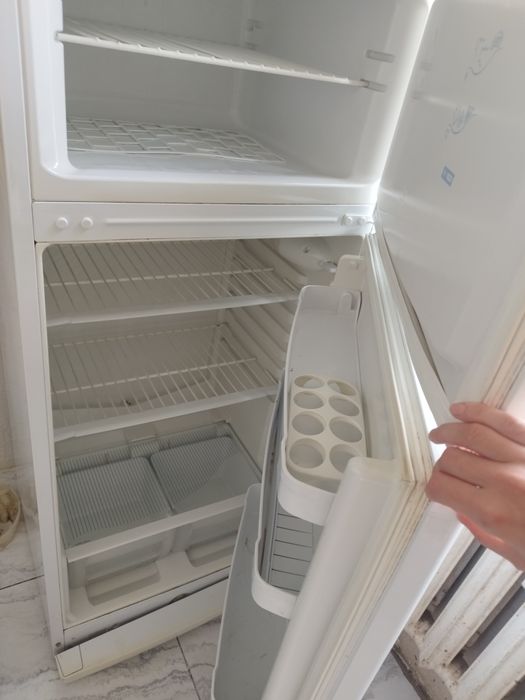 Холодильник Indesit