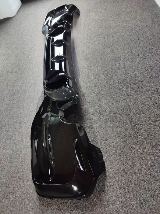 Difuzor Bara Spate Evacuare Dubla Negru Lucios BMW Seria 1 F20 F21 LCI