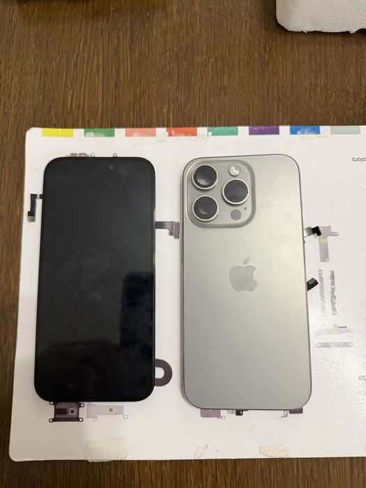 iPhone 15 Pro Natural Titanium на части цял не се продава