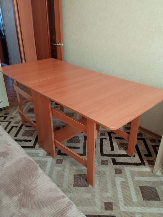 Стол книжка.Новый