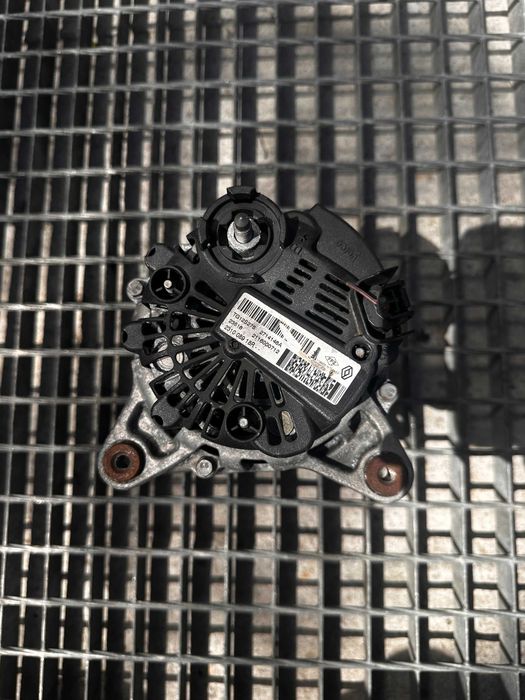 Alternator Renault Clio 4 1.5 DCI cod 231008918R an 2013 - 2017 Dacia Logan 2 Renault Megane 4