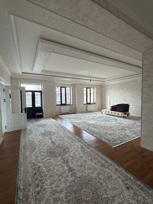 Xovli uy 2 etaj 8sotix yangi remontdan chiqgan