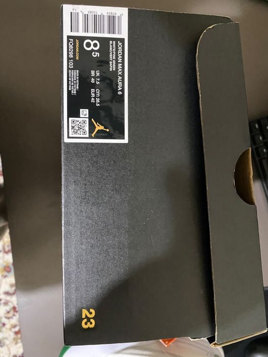 Nike JORDAN Aura Max 6