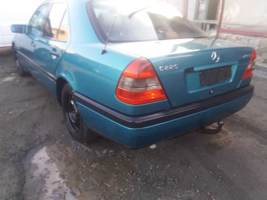 Мерцедес C220 d 99г