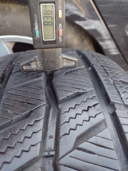 Почти нови 2бр.215/65/15С Ханкок дот4221