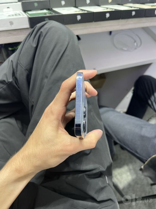 iPhone 13 Pro Max 256 GB 77%