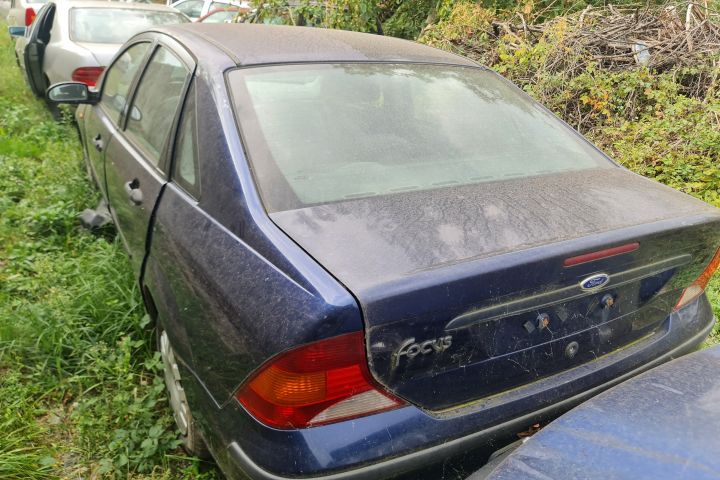 Oglinda stanga electrica E11015475 Ford Focus 2003 1.6 MT (101 hp)