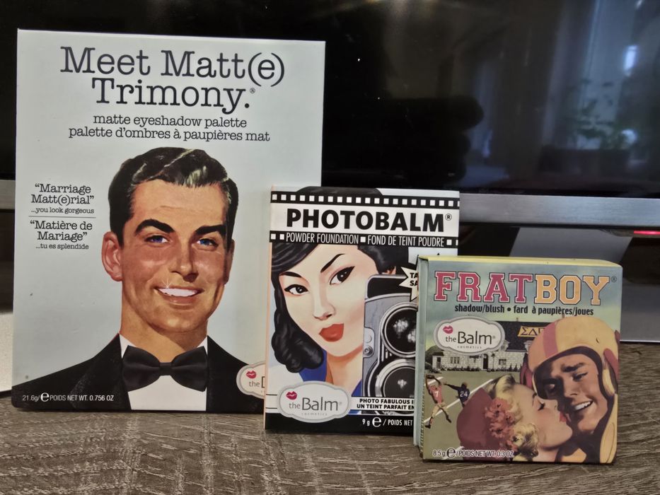 Лот козметика THE Balm