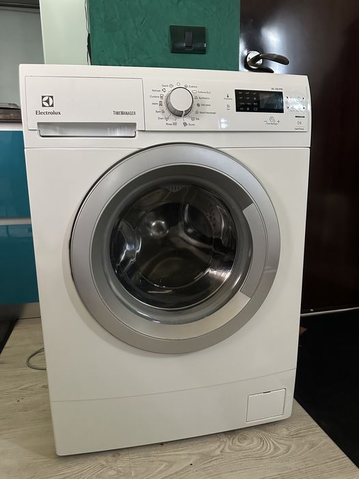 Masina de spalat rufe Electrolux - Defecta