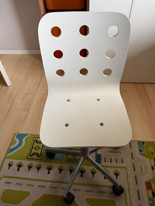 Детско бюро Micke (+ стол и маса по желание)