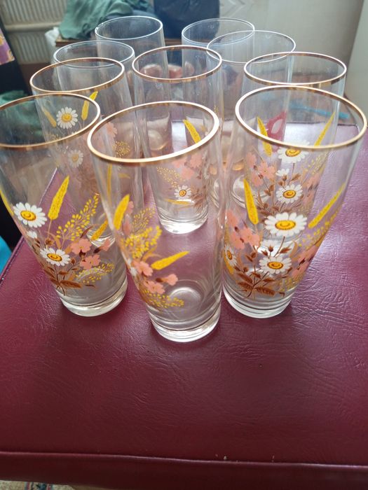 Продам вазочки, графин по 200 тенге