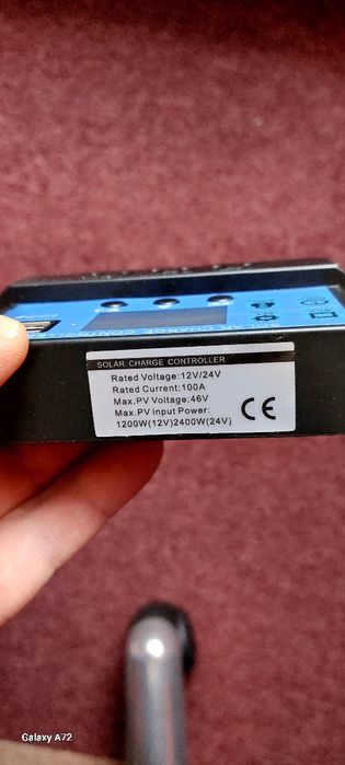 Controlere regulatoare solare  100A noi